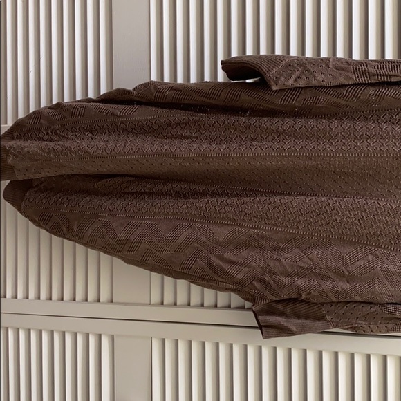 Intricate sweater - Picture 3 of 5